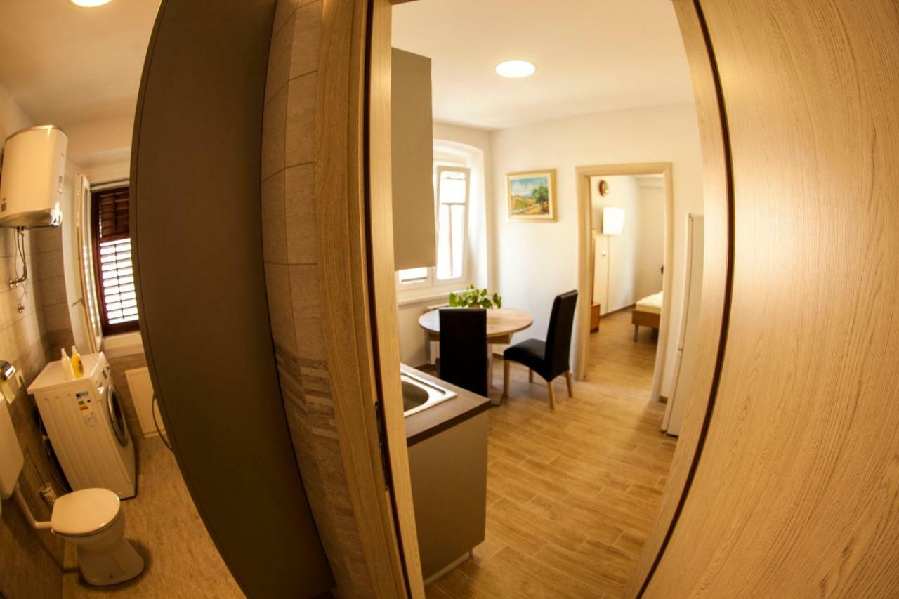 Port Apartment Изола Екстериор снимка