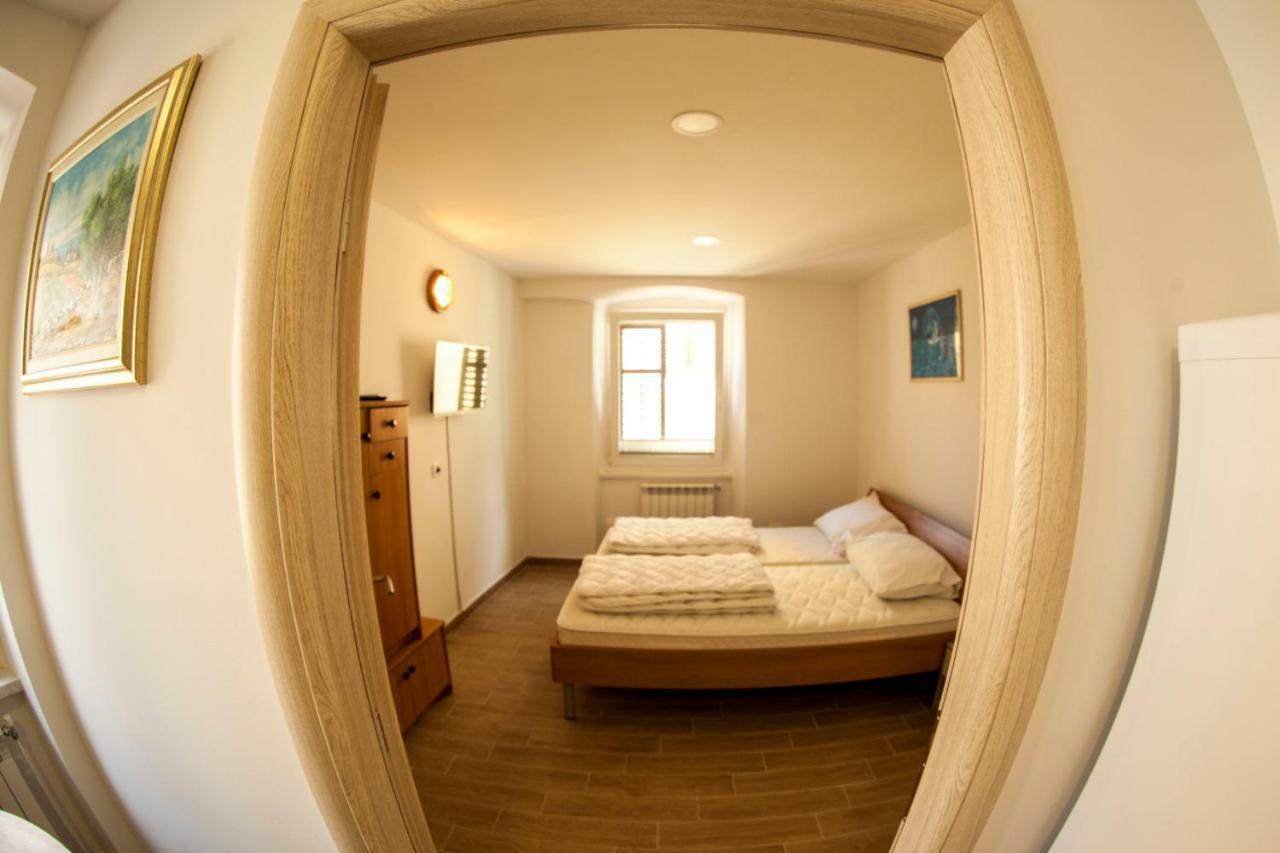 Port Apartment Изола Екстериор снимка