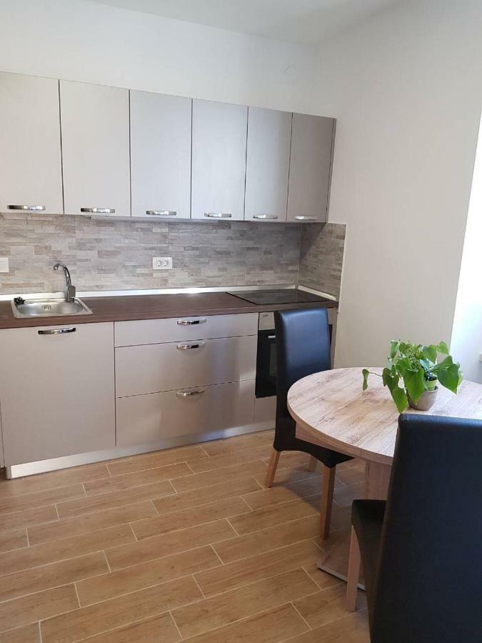 Port Apartment Изола Екстериор снимка